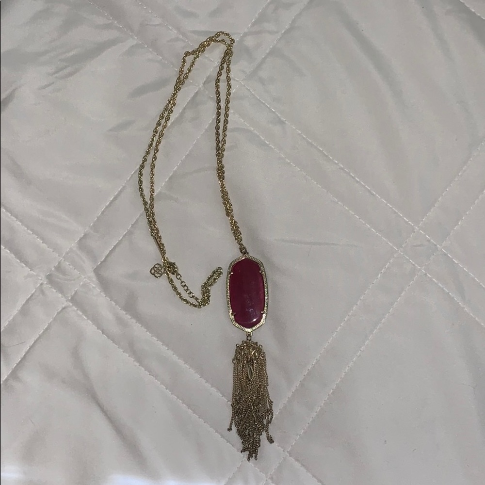 Kendra Scott necklace